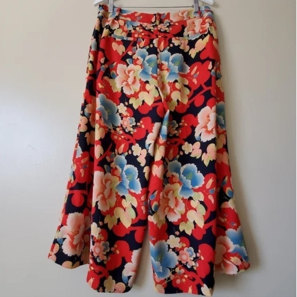 Ann Taylor LOFT Capri Wide Leg Cropped Culottes Floral Tropical Print 8 - Picture 8 of 9